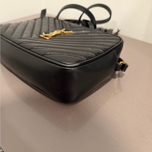 Yves Saint Laurent Black Chevron Crossbody Bag - Picture 15 of 15